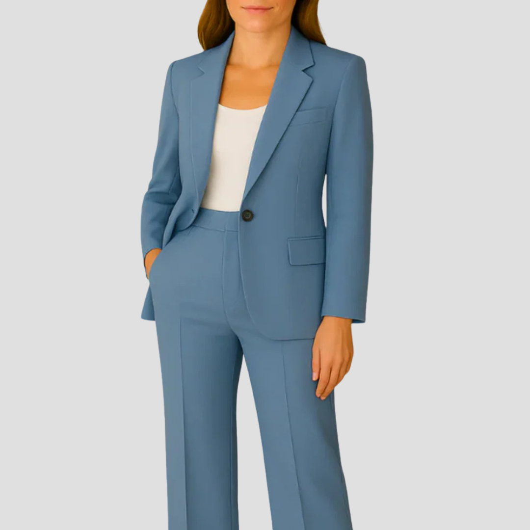 Modern Women's Suit Set – Tailored Blazer and Slim Trousers 4