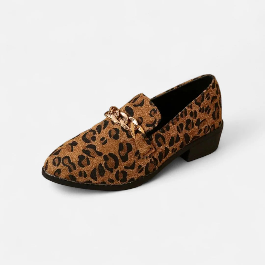Women’s Retro Pointed Loafers
